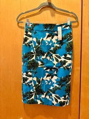 NWT J. Crew Floral Pencil Skirt in Teal and Green